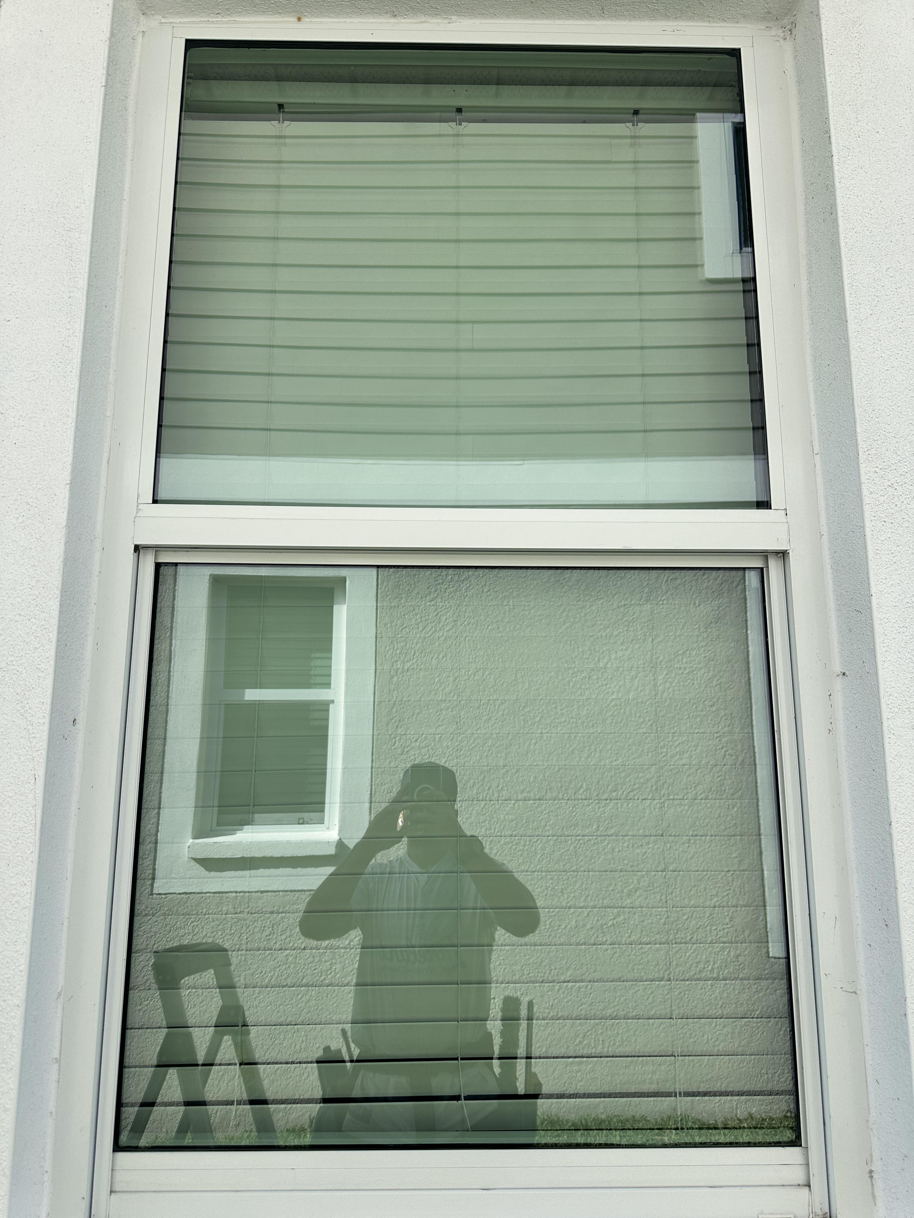 Streak-Free Exterior Window Cleaning That Actually Shows image