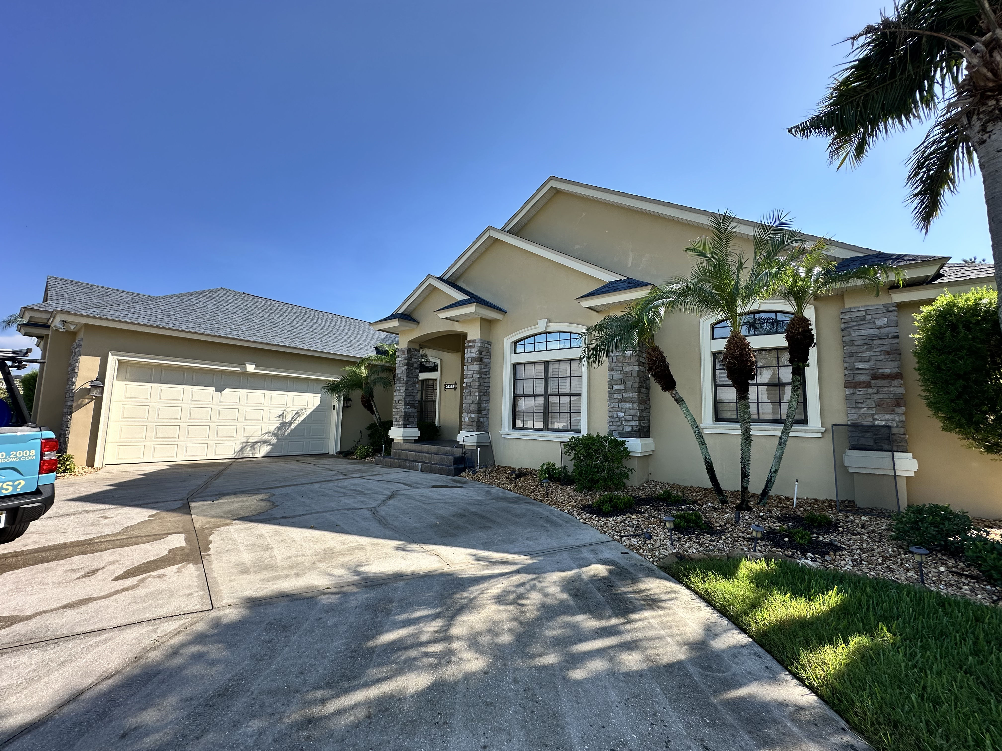 Clean Windows Make Every Home Look Sharper From the Curb image