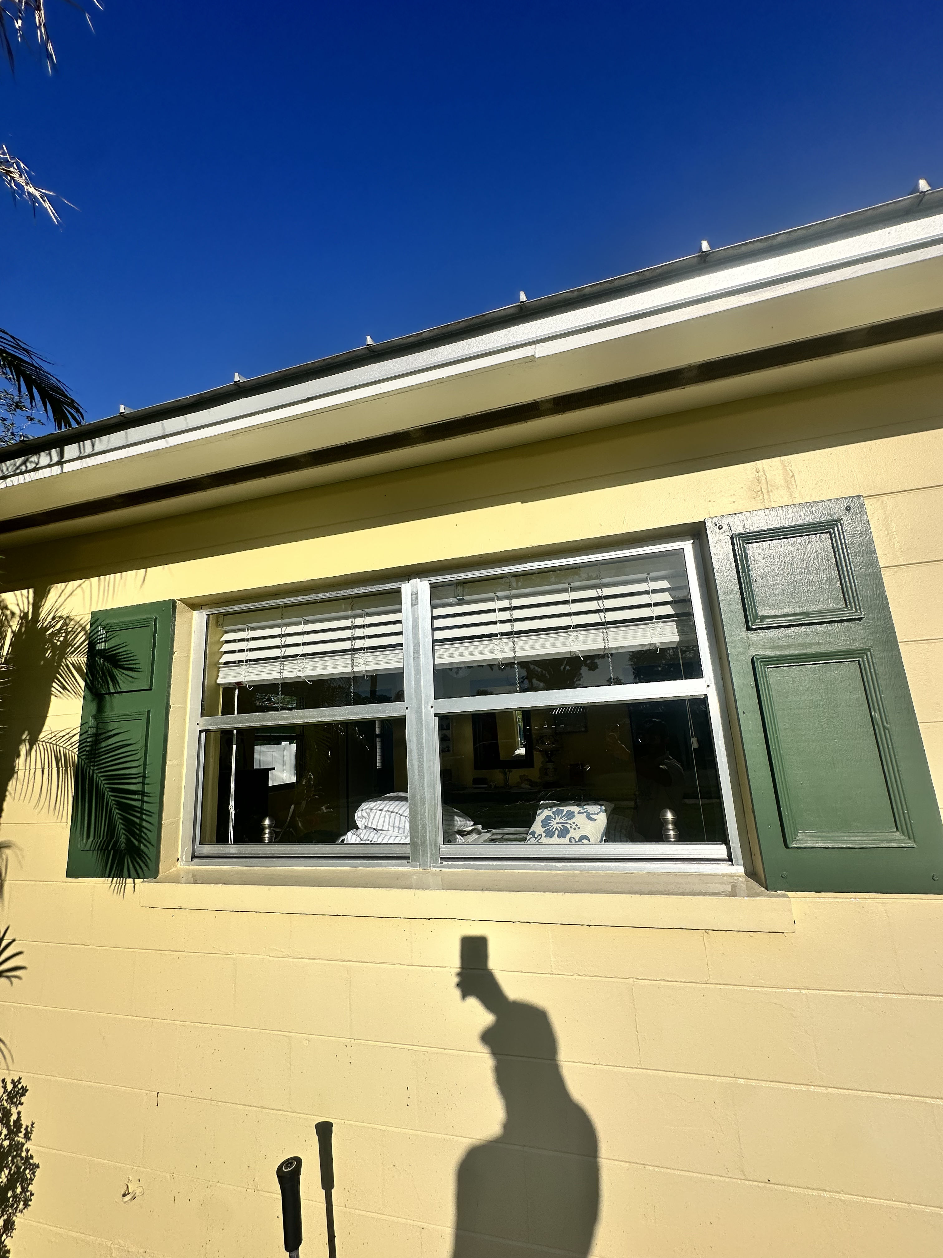 Clean Windows Make the Whole Front of a Home Pop image