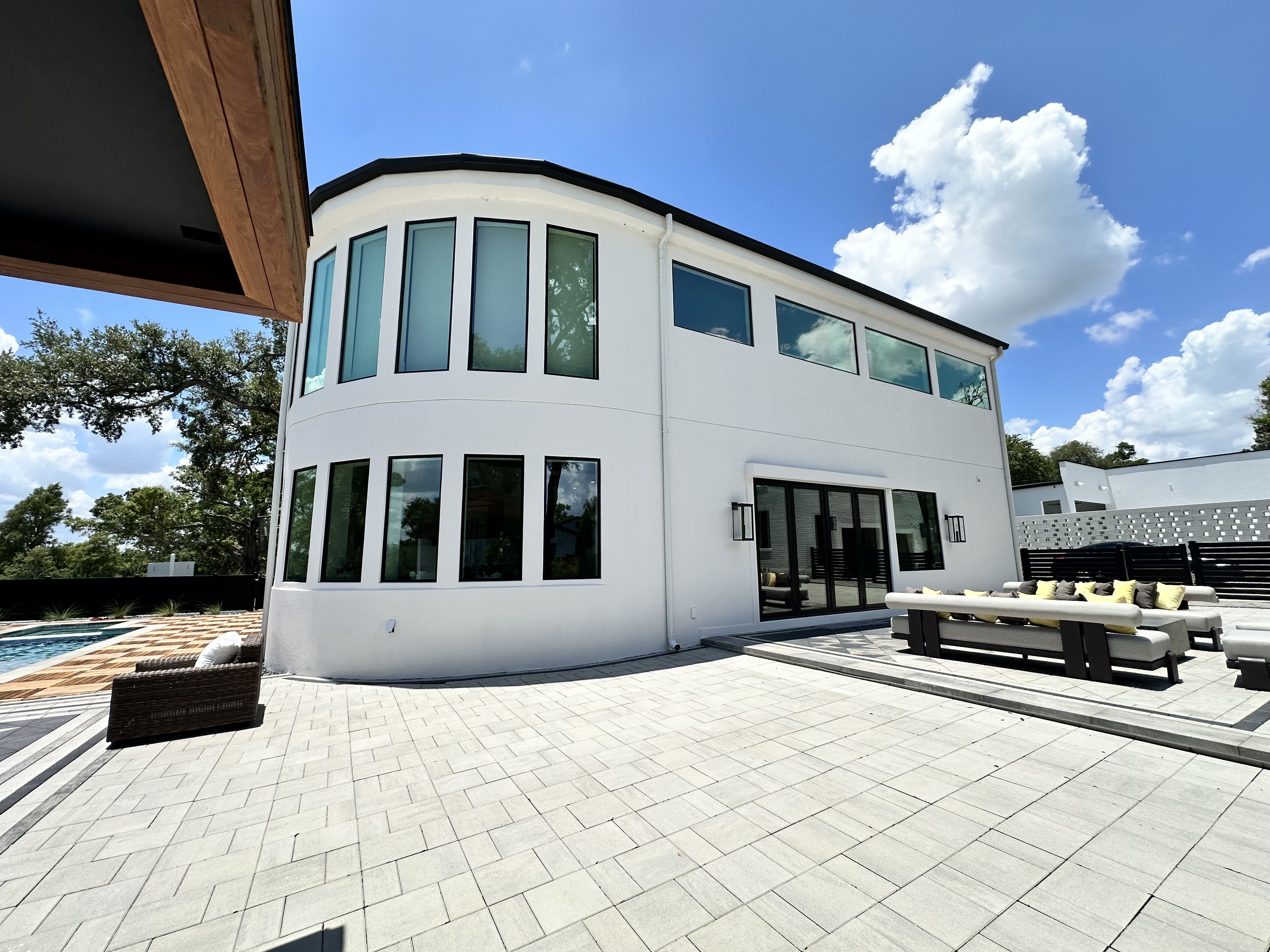 Interior Window Cleaning That Makes Every Room Feel Brighter image