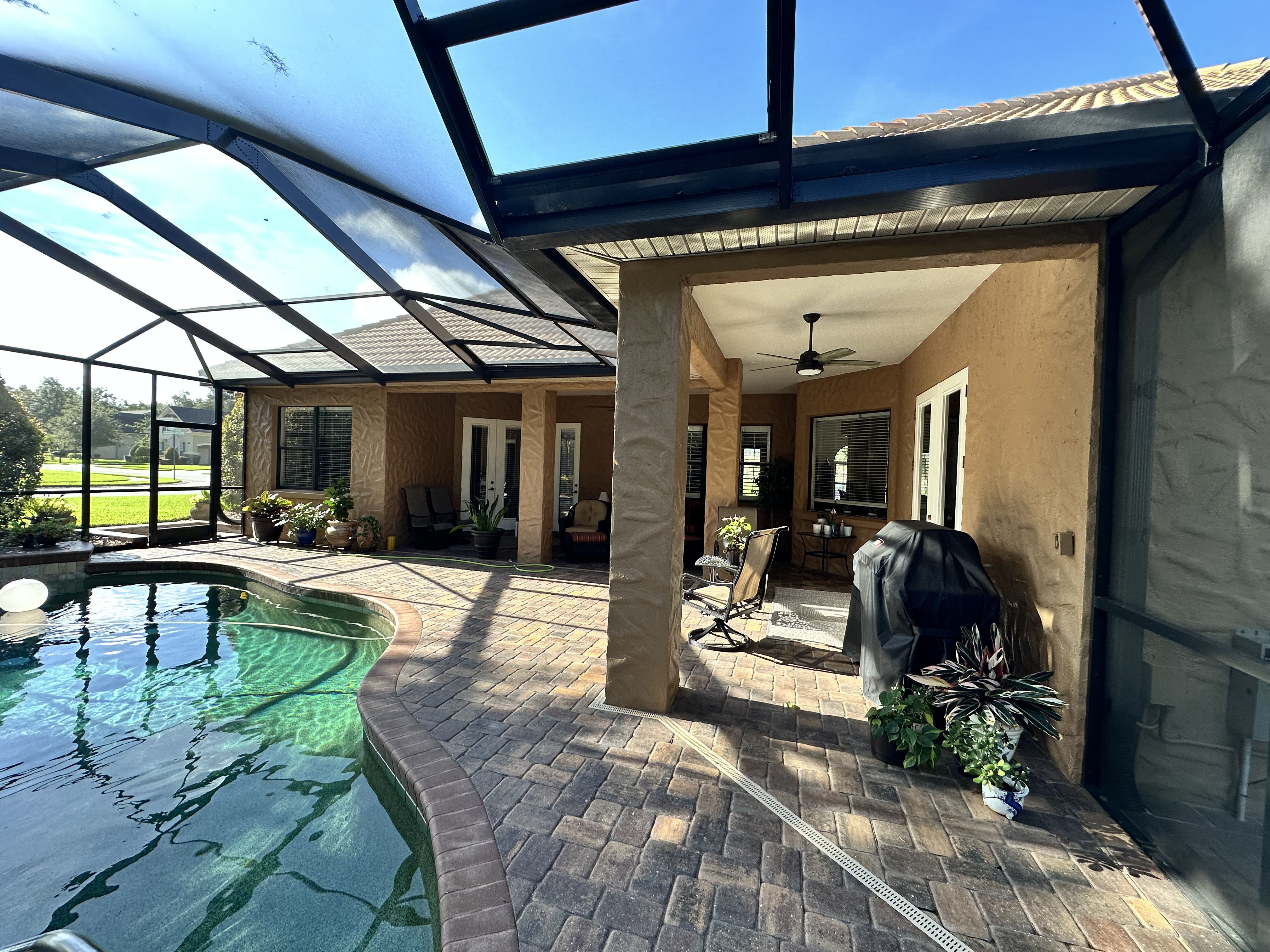 Exterior Window Cleaning Done Right in Lakeland FL image