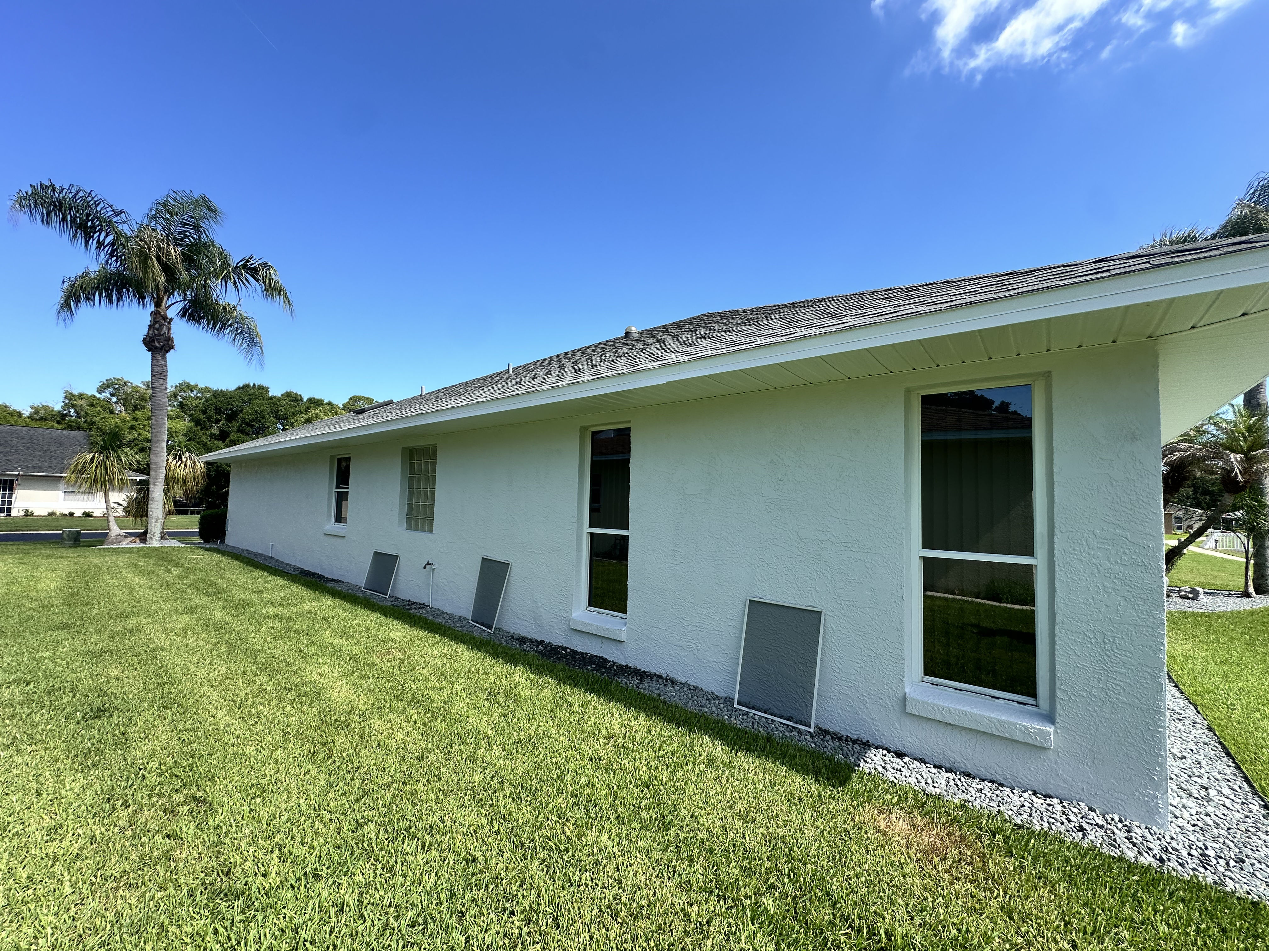 Exterior Window Cleaning and Screen Wash on a Florida Home image