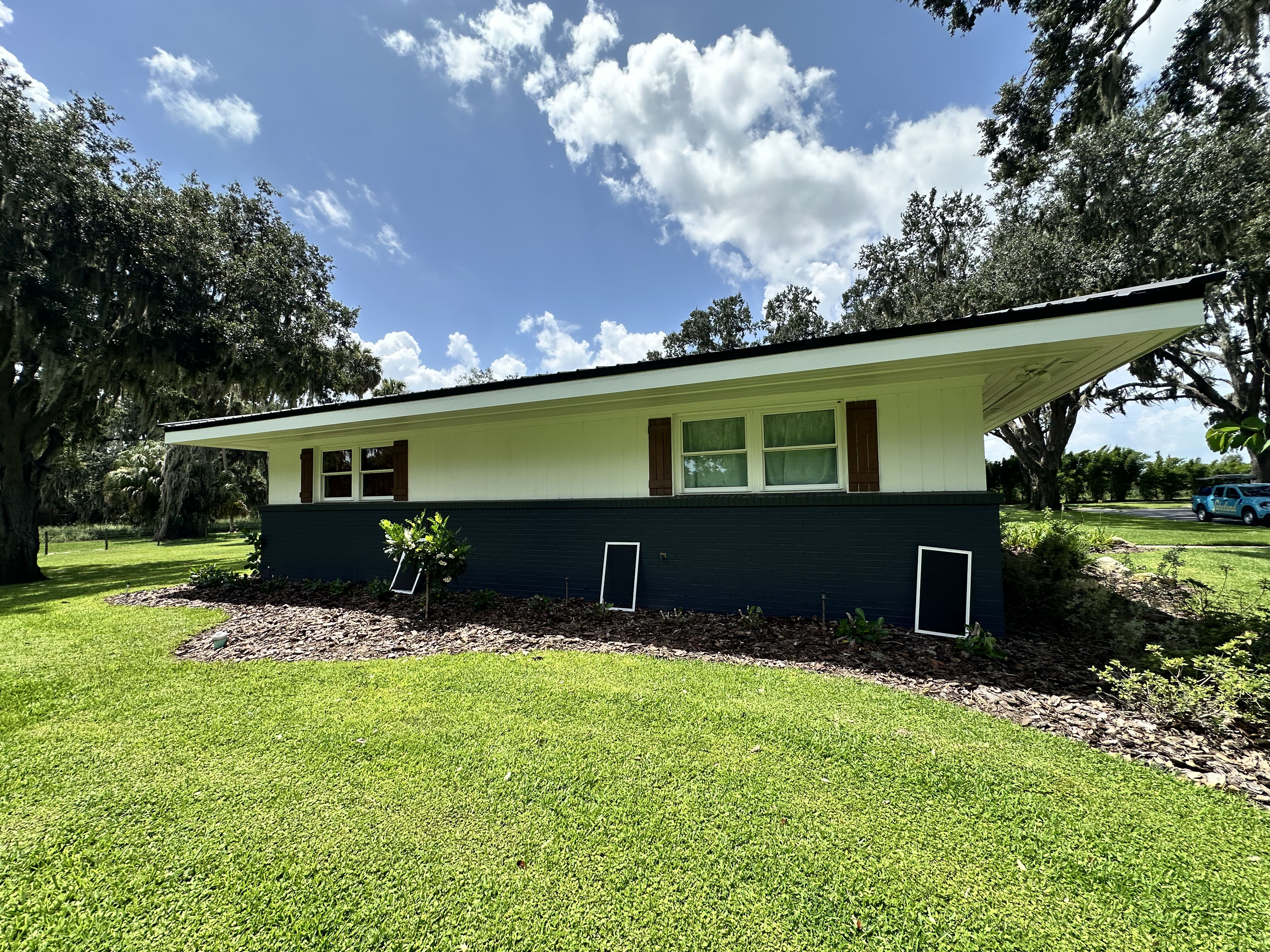 Exterior Window Cleaning on a Sharp Mid-Century Home image