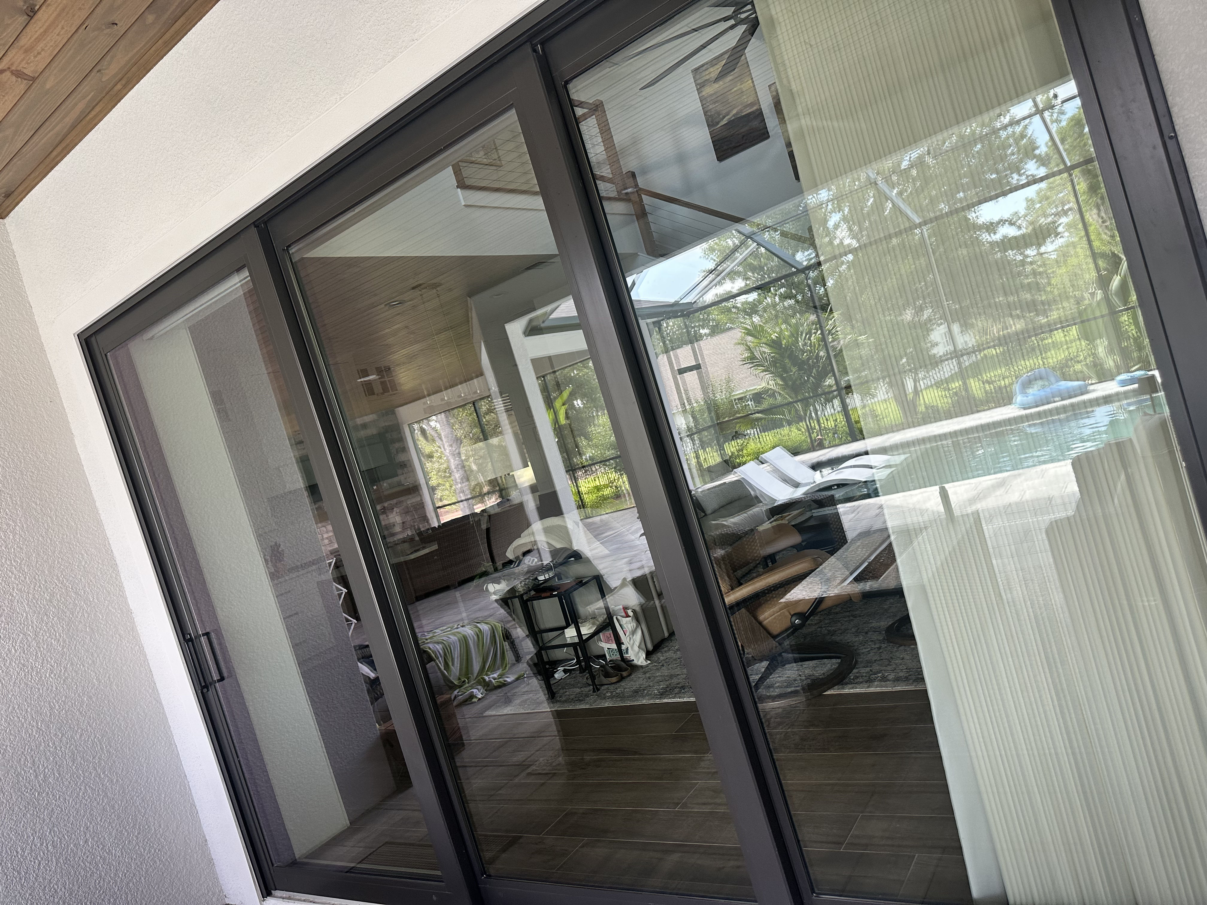 Clean Exterior Glass Makes a Real Difference in Lakeland image