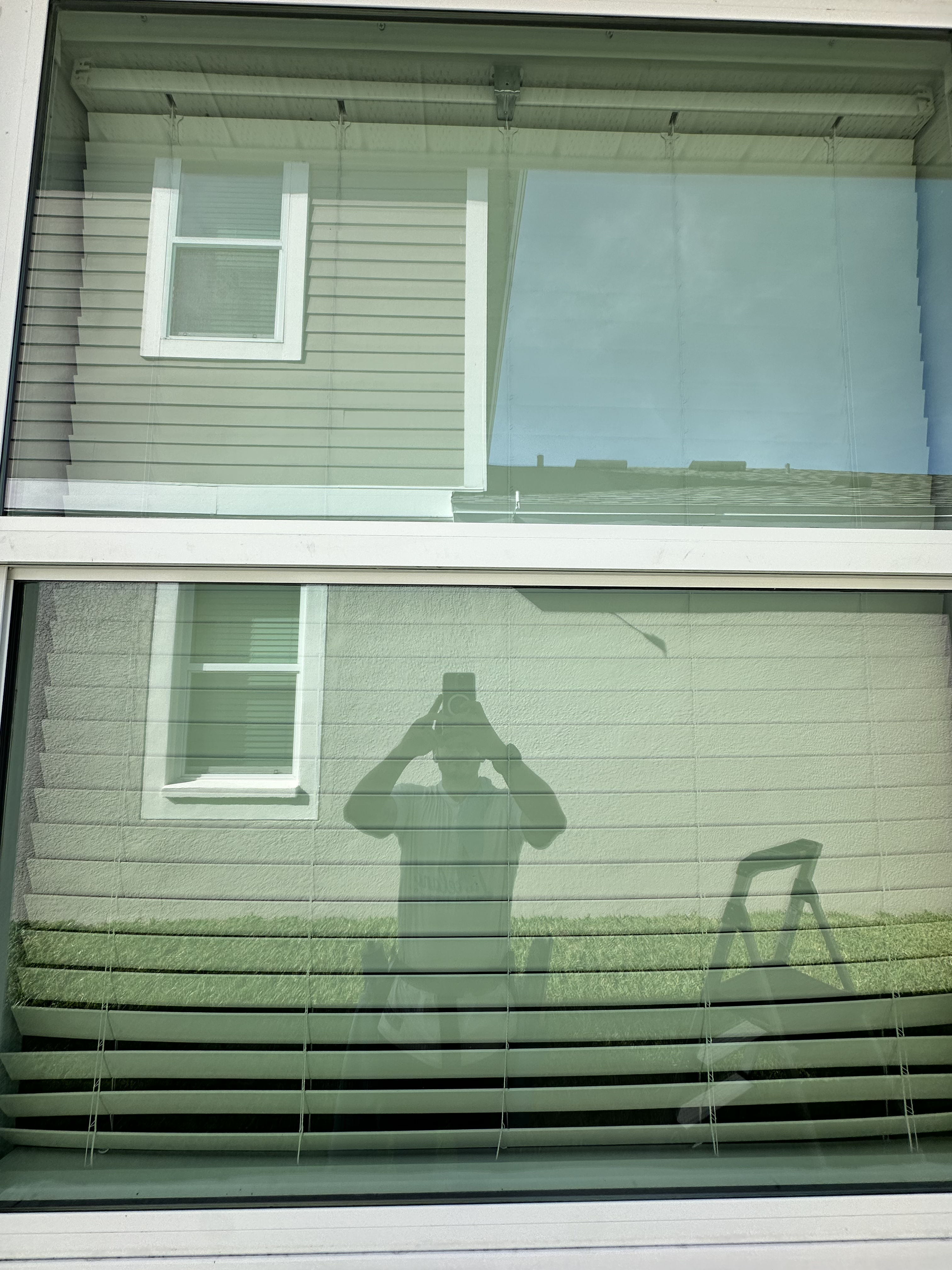 Gallery photos for Streak-Free Exterior Window Cleaning That Actually Shows: Image #1