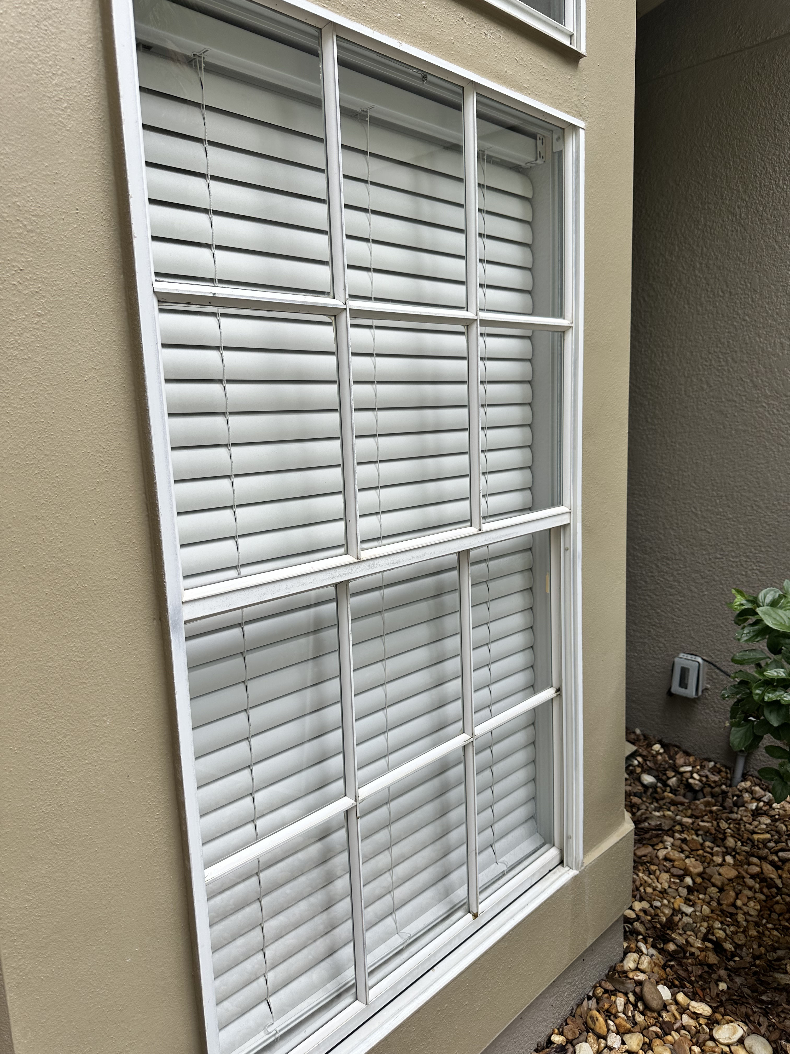 Exterior Window Cleaning Done Right for Lakeland Homes image